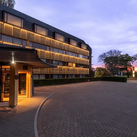 Hotel The George Christchurch Exterior foto The hotel at night
